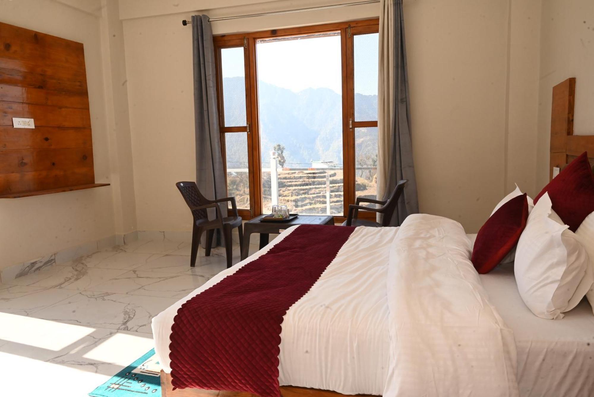 Himalayan Hill Top Resort Kanatal Extérieur photo