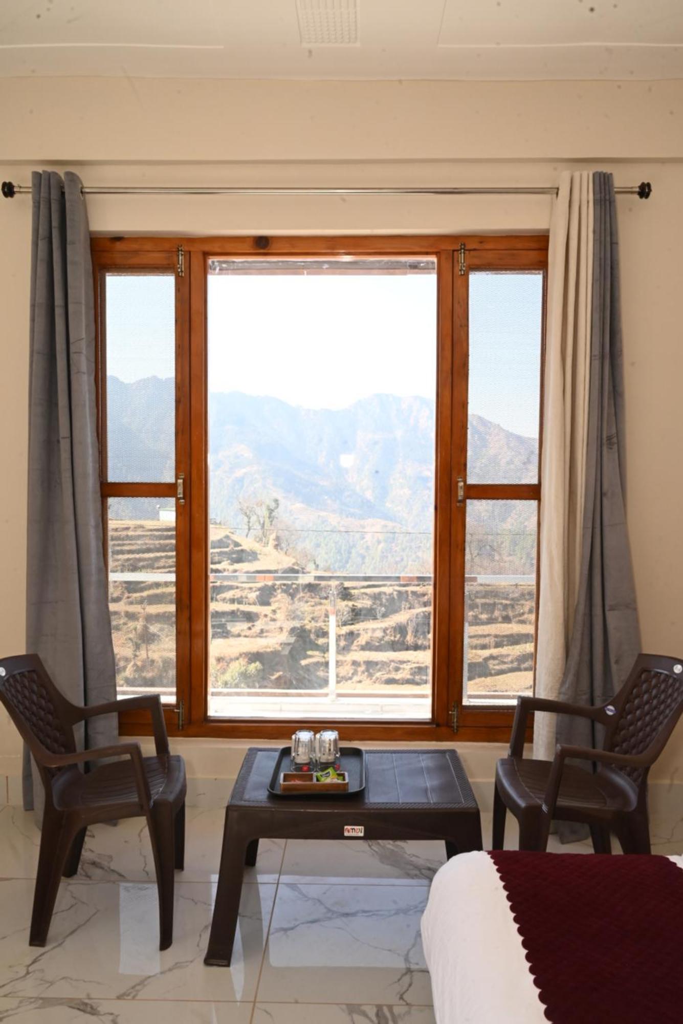 Himalayan Hill Top Resort Kanatal Extérieur photo