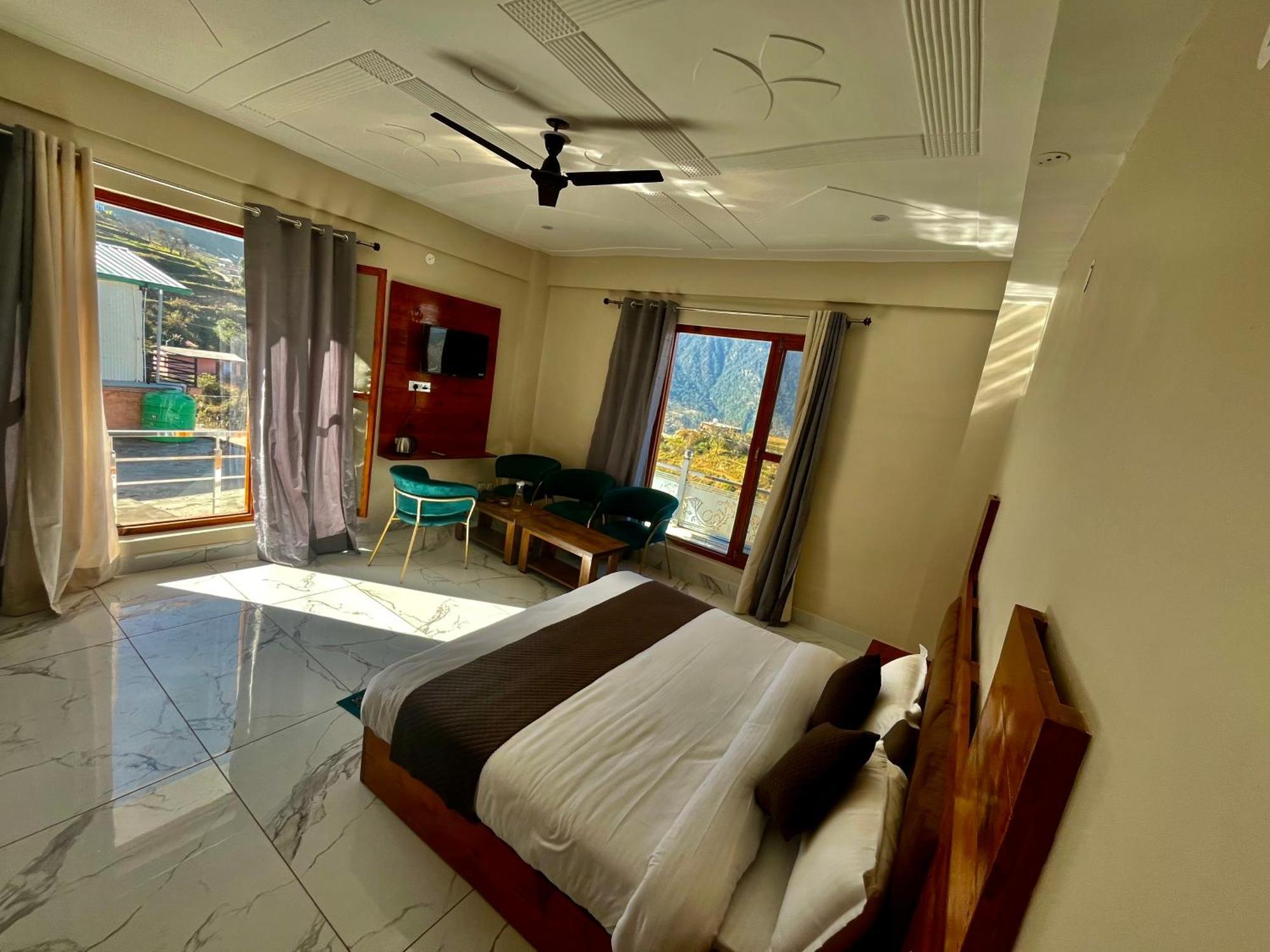 Himalayan Hill Top Resort Kanatal Extérieur photo